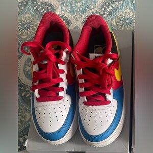 Boys Nike Uno Air Force 1 sneakers in good condition‼️
